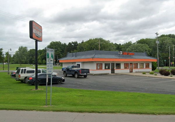 A&W Restaurant - Chesaning - 1209 W Brady St (newer photo)